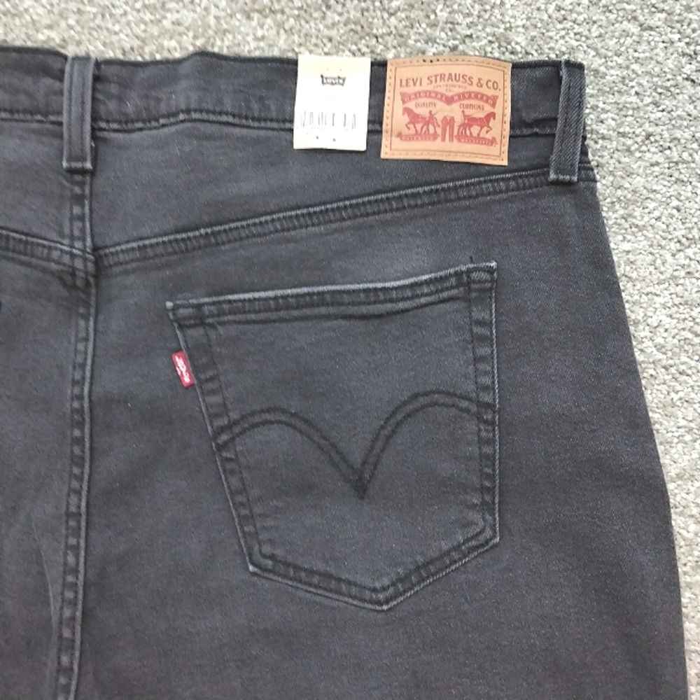 NWT 24W Levi's Wedgie Straight Distressed Jeans - Picture 11 of 14